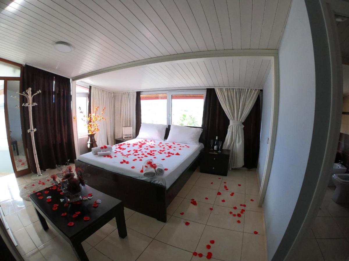Hotel Anxhelo Kucove ภายนอก รูปภาพ
